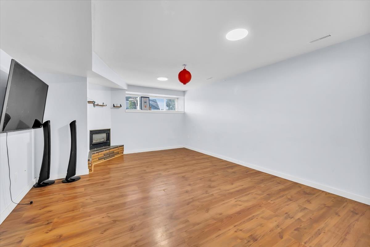 45295 Bernard Avenue Property Photo 23