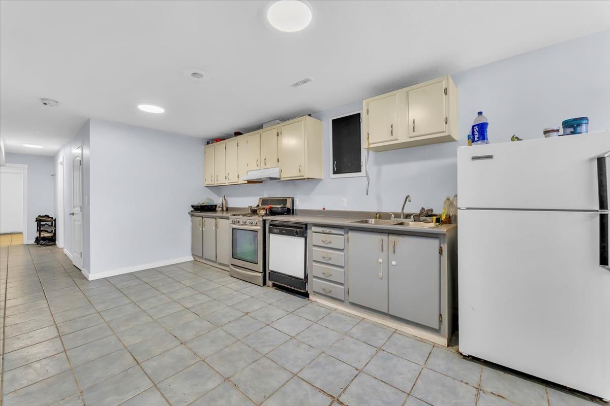 45295 Bernard Avenue Property Photo 25