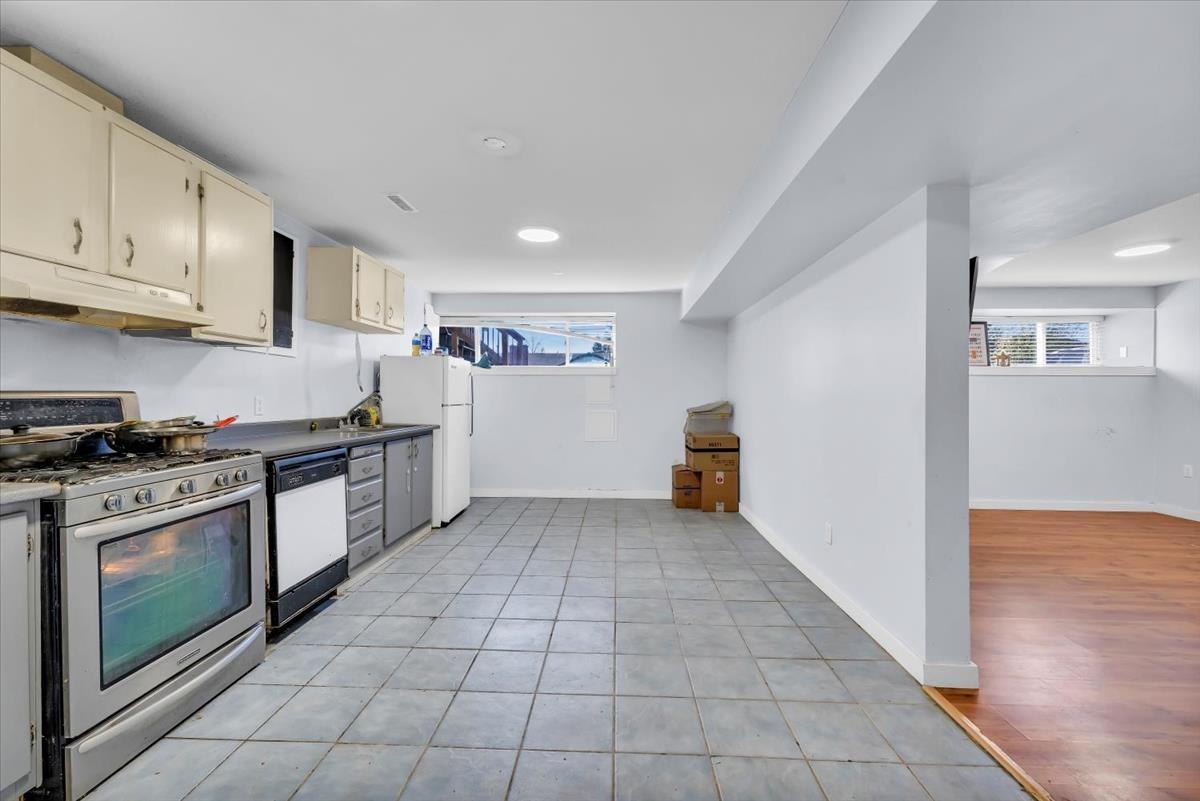 45295 Bernard Avenue Property Photo 26