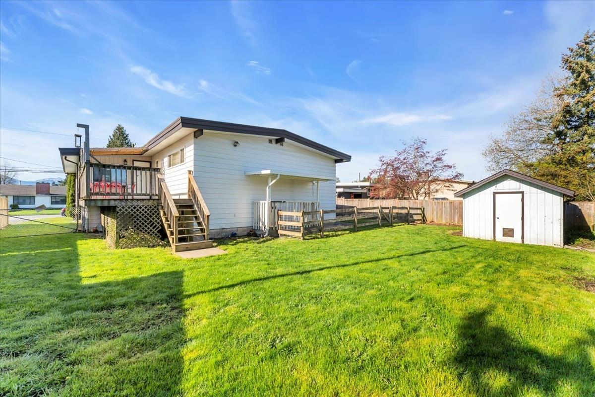 45295 Bernard Avenue Property Photo 34