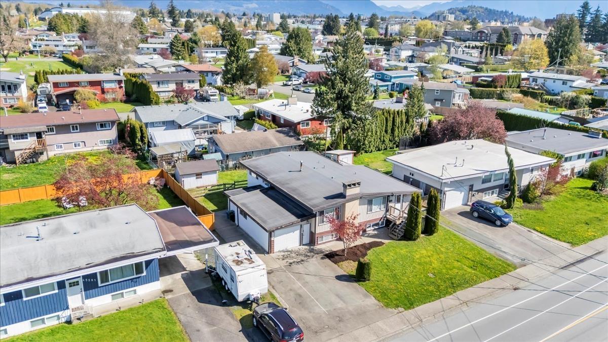 45295 Bernard Avenue Property Photo 37