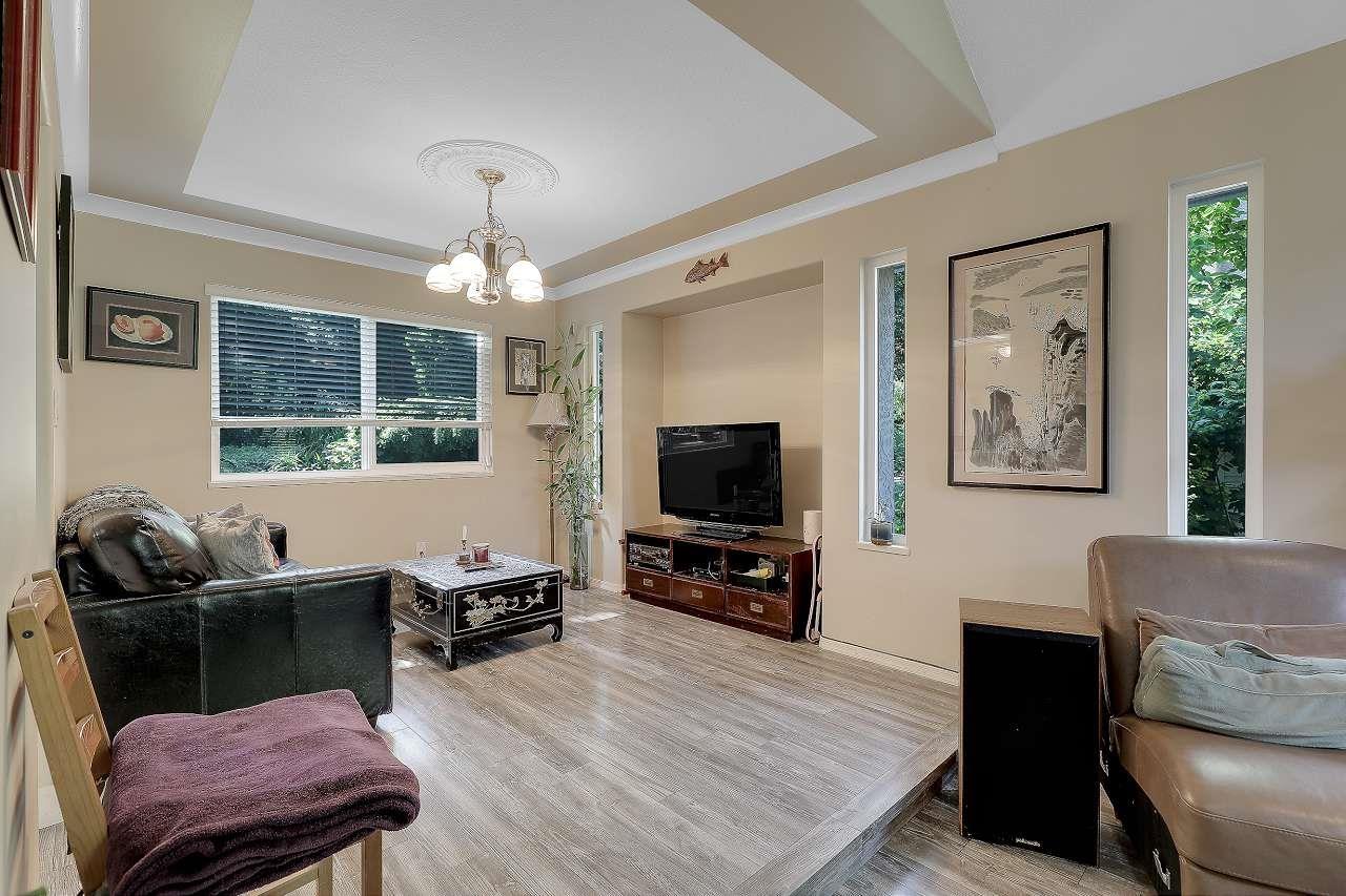 9465 164 Property Photo 6