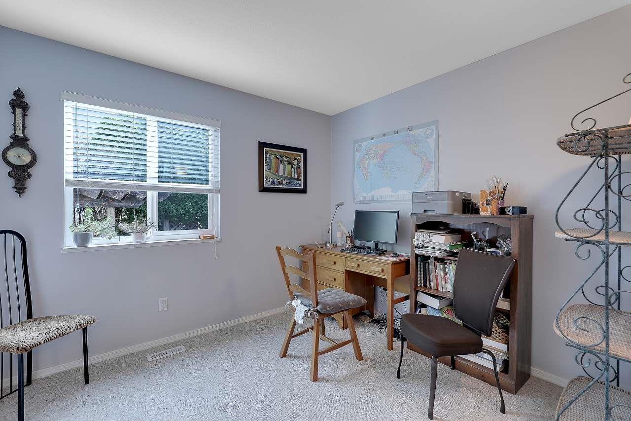 9465 164 Property Photo 16