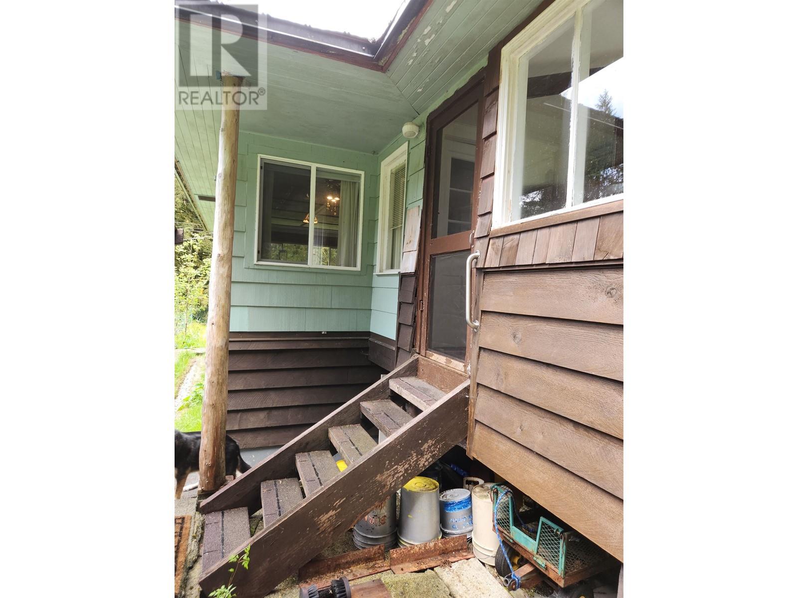 102 Garden Drive Property Photo 3