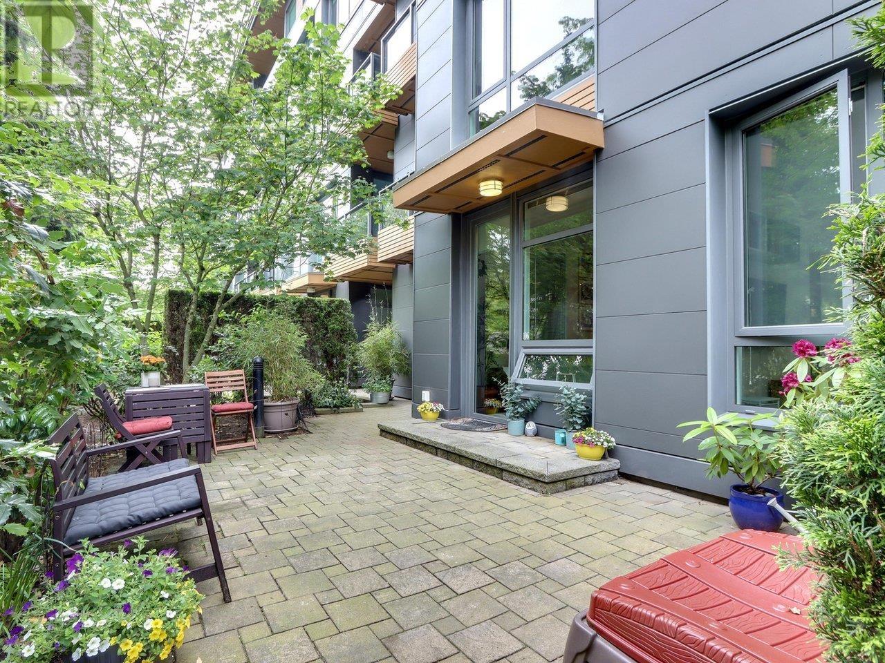 106 9150 UNIVERSITY HIGH STREET Property Photo 1