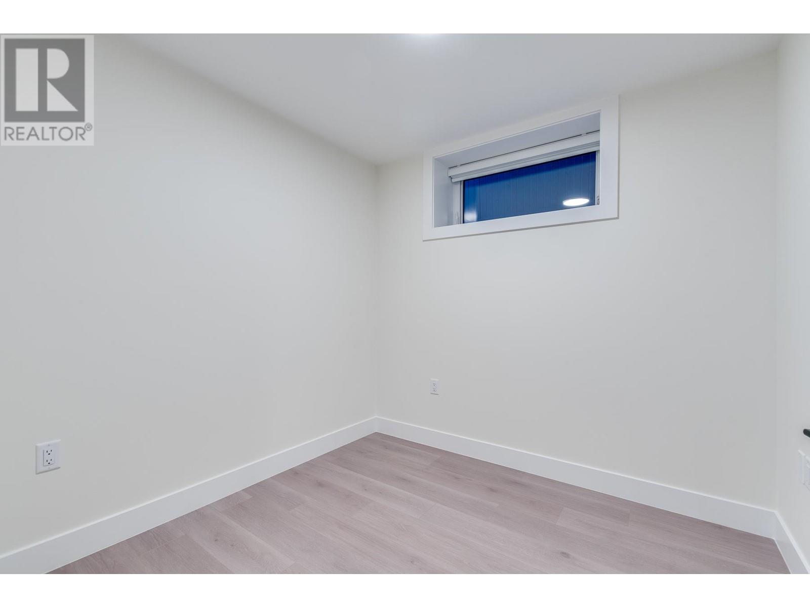 1 5461 Rhodes Street Property Photo 26