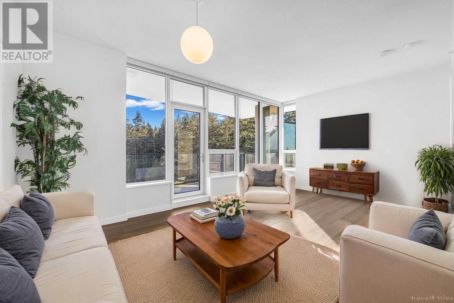 1205 3487 BINNING ROAD Property Photo 1