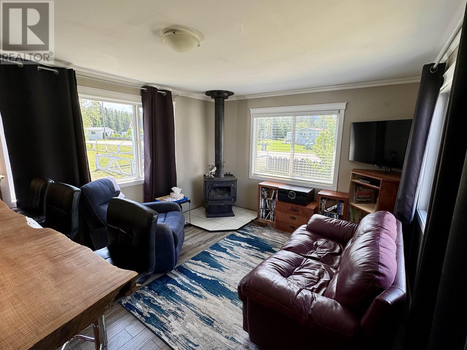 970 Beaven Crescent Property Photo 15