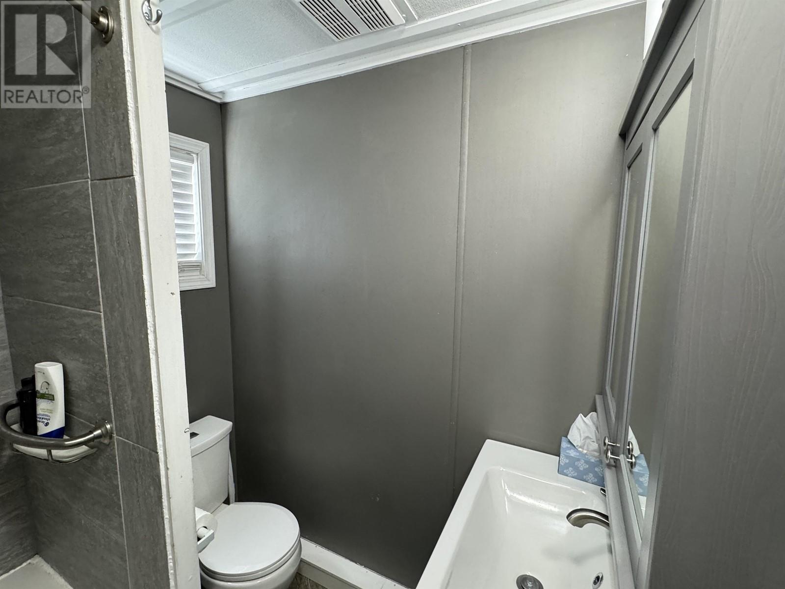 970 Beaven Crescent Property Photo 19