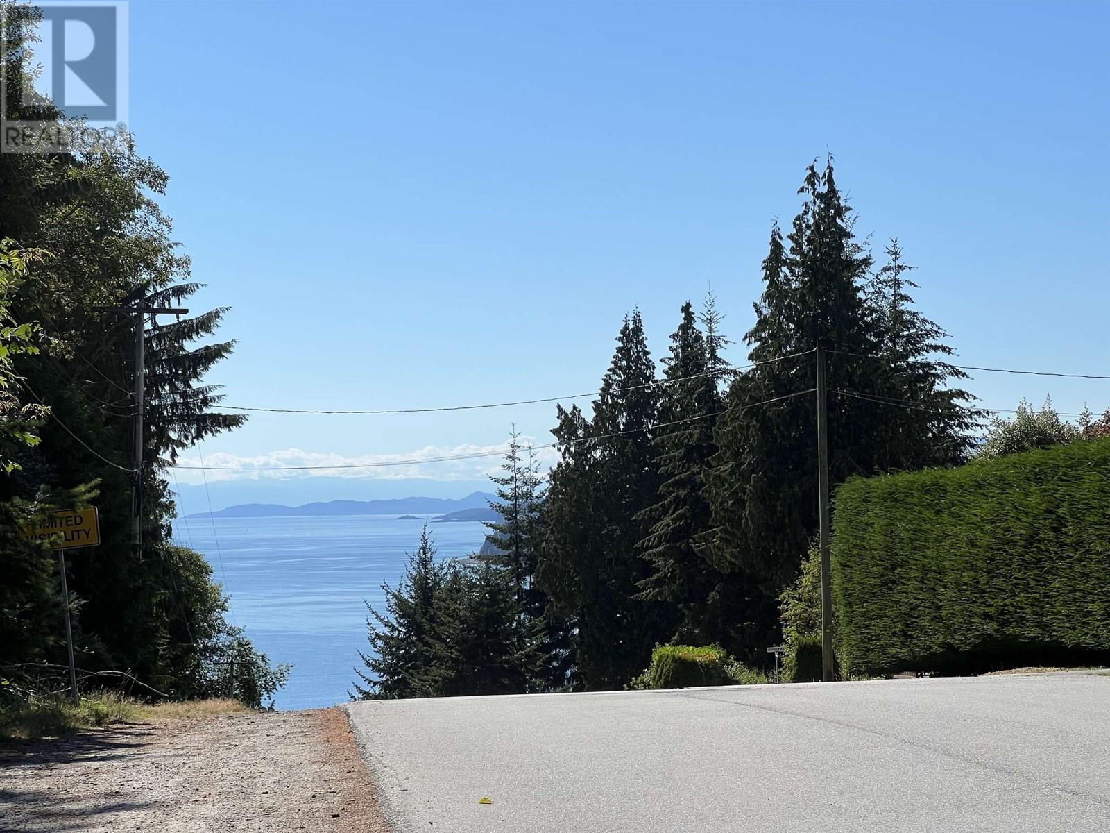 20 5288 Selma Park Road Property Photo 2