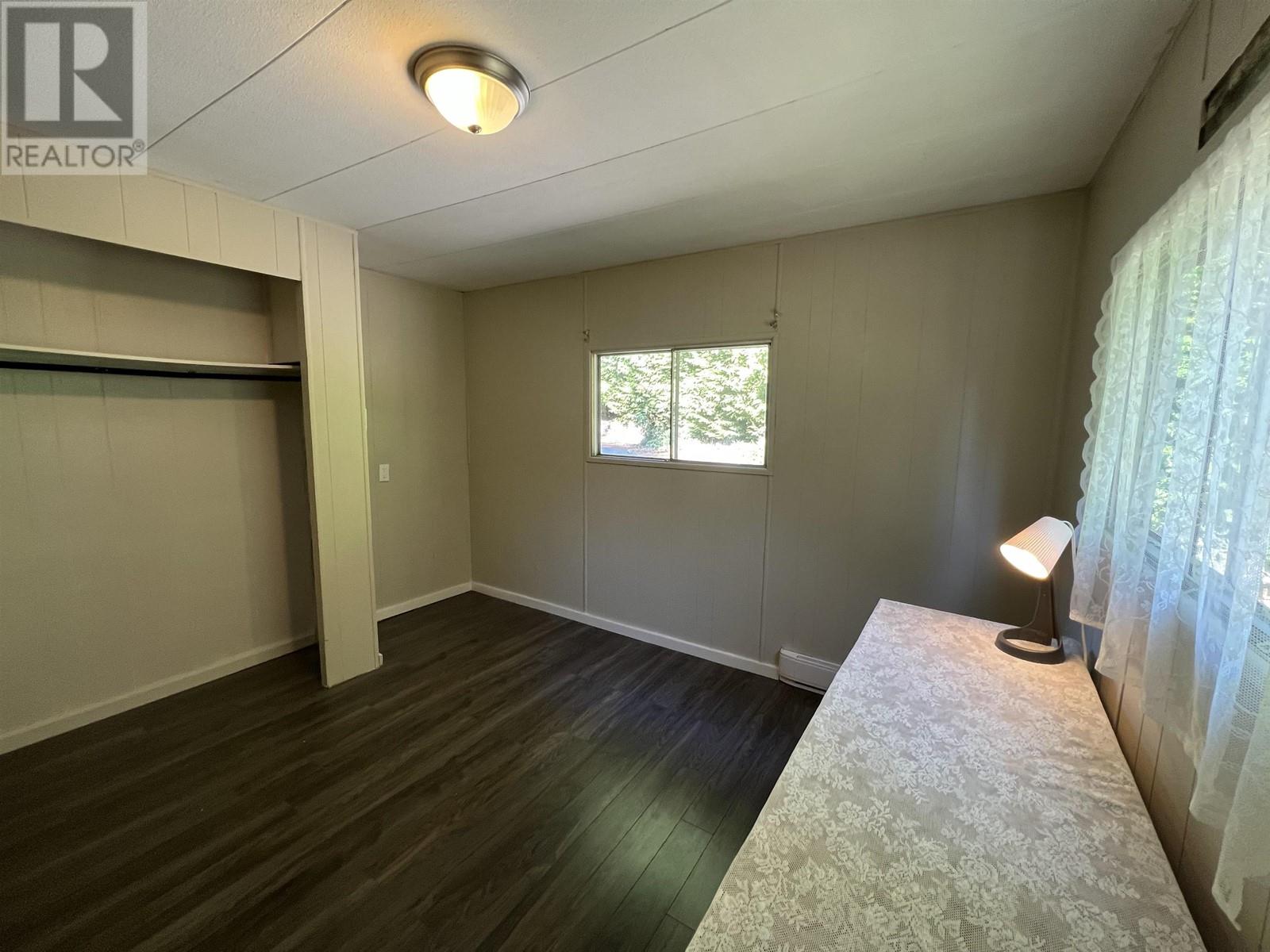 20 5288 Selma Park Road Property Photo 12