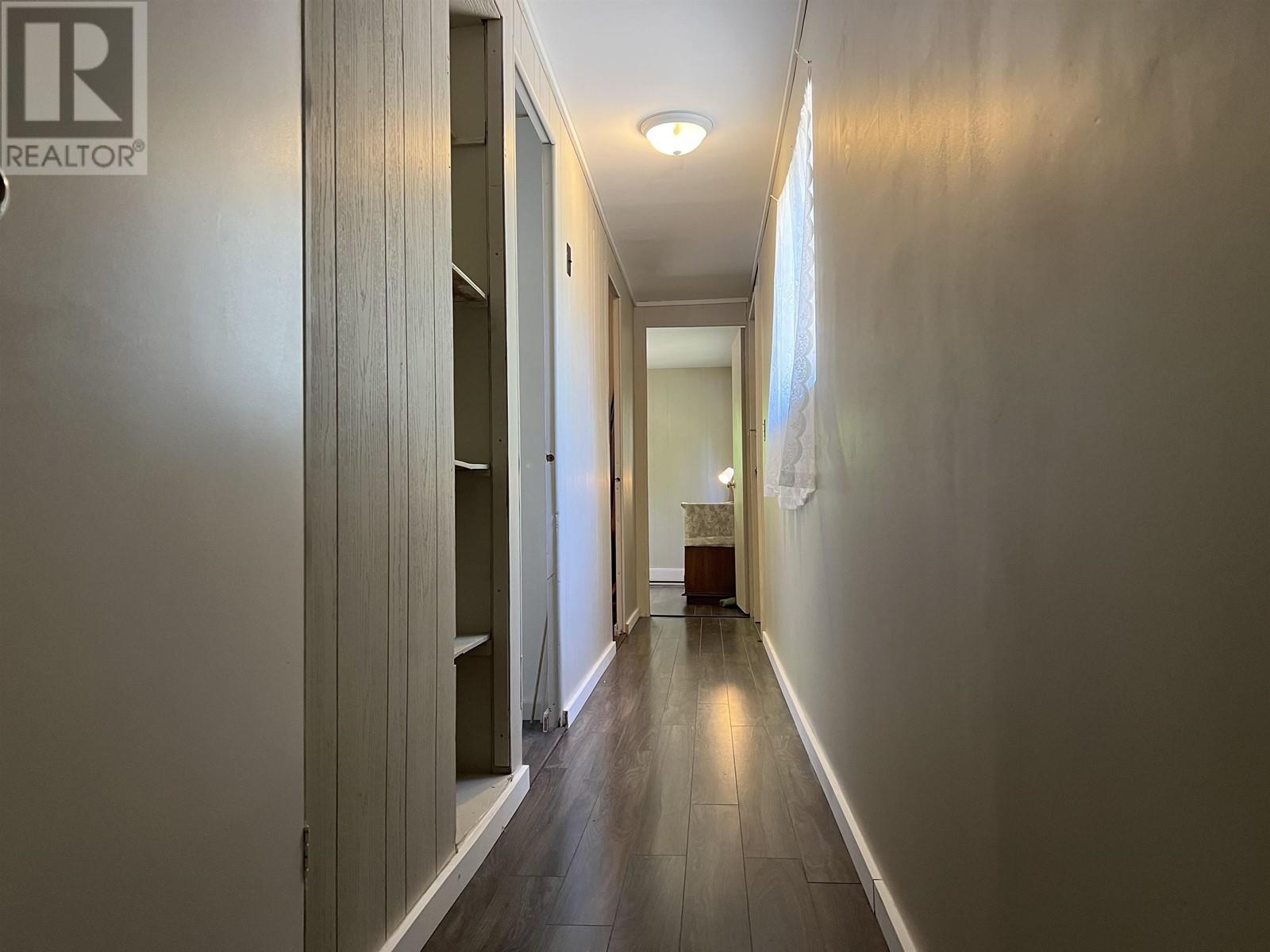 20 5288 Selma Park Road Property Photo 14