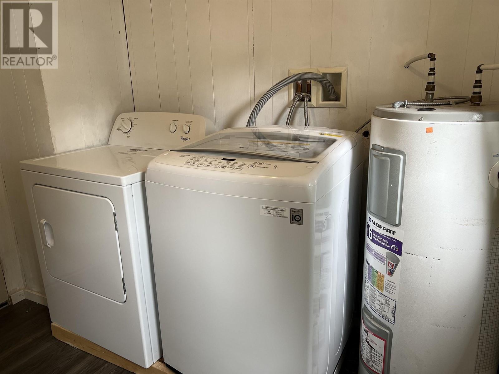 20 5288 Selma Park Road Property Photo 17