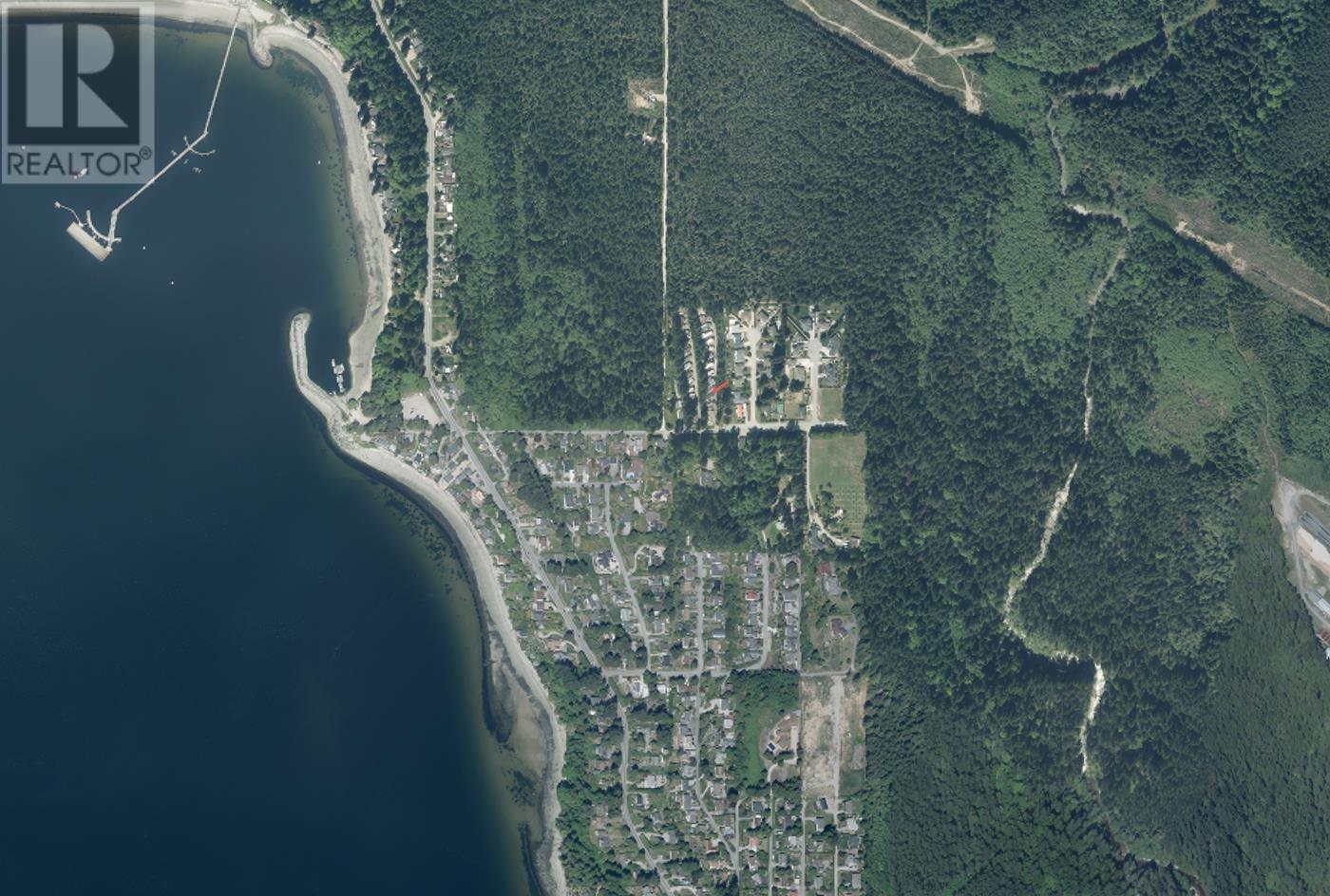 20 5288 Selma Park Road Property Photo 23