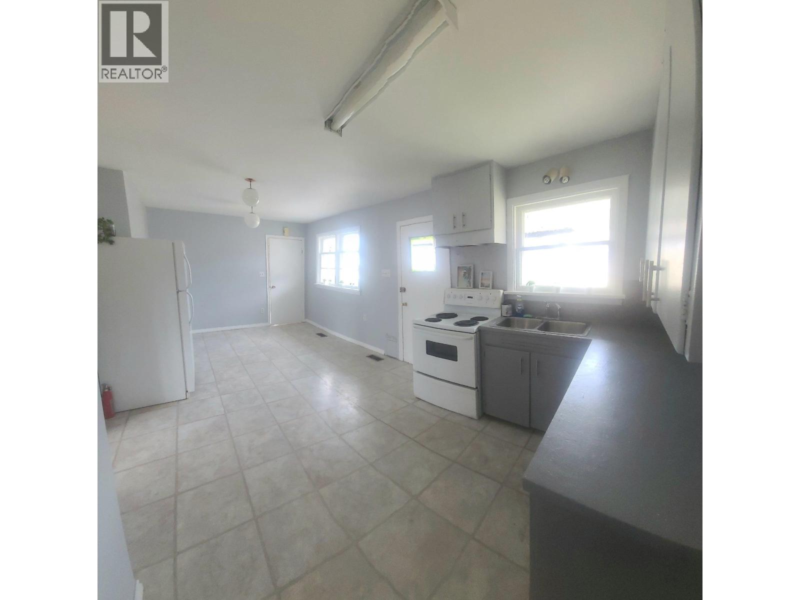 181 Keefe Road Property Photo 3