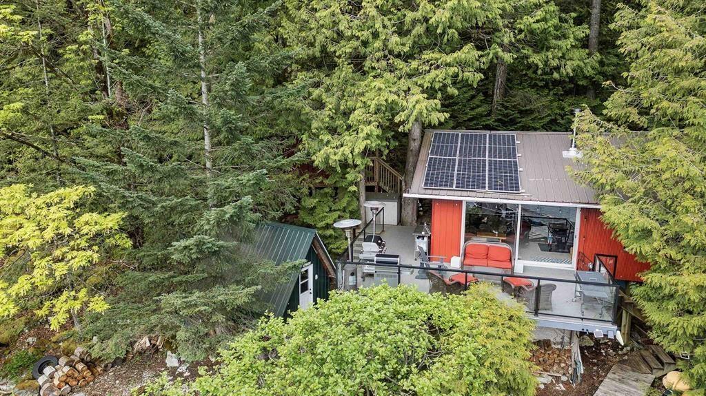 322 Echo Island, Harrison Lake Property Photo 4