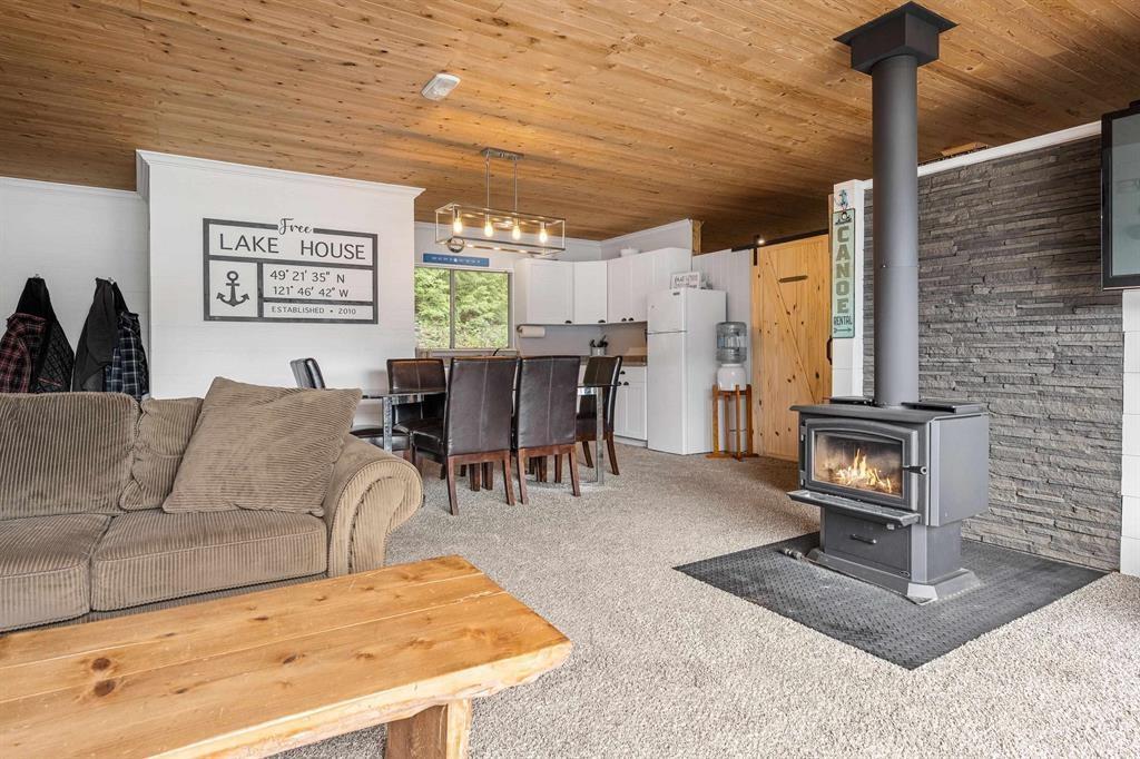 322 Echo Island, Harrison Lake Property Photo 14
