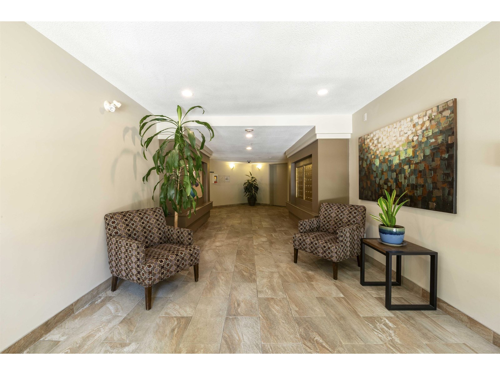 208 15185 22 Avenue Property Photo 3