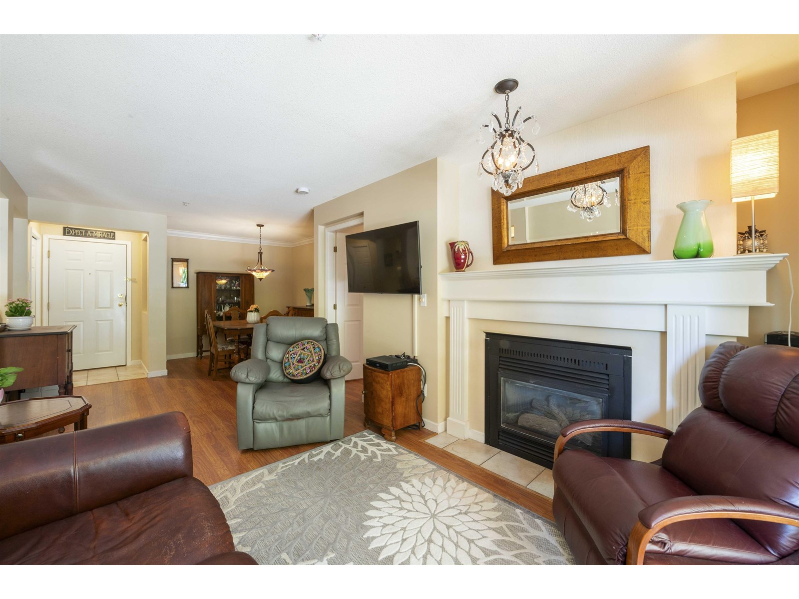 208 15185 22 Avenue Property Photo 7