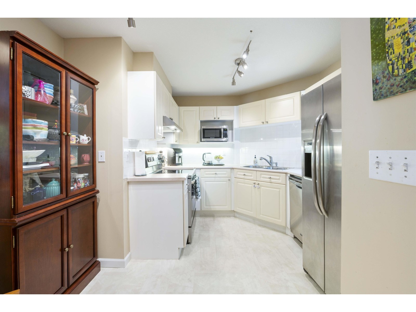 208 15185 22 Avenue Property Photo 12