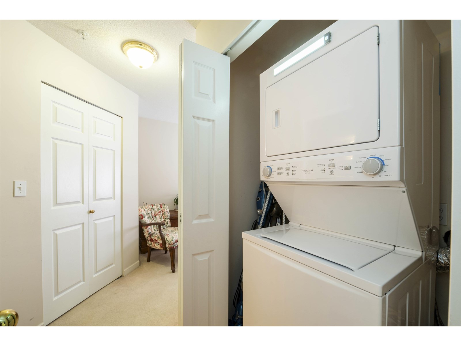 208 15185 22 Avenue Property Photo 20