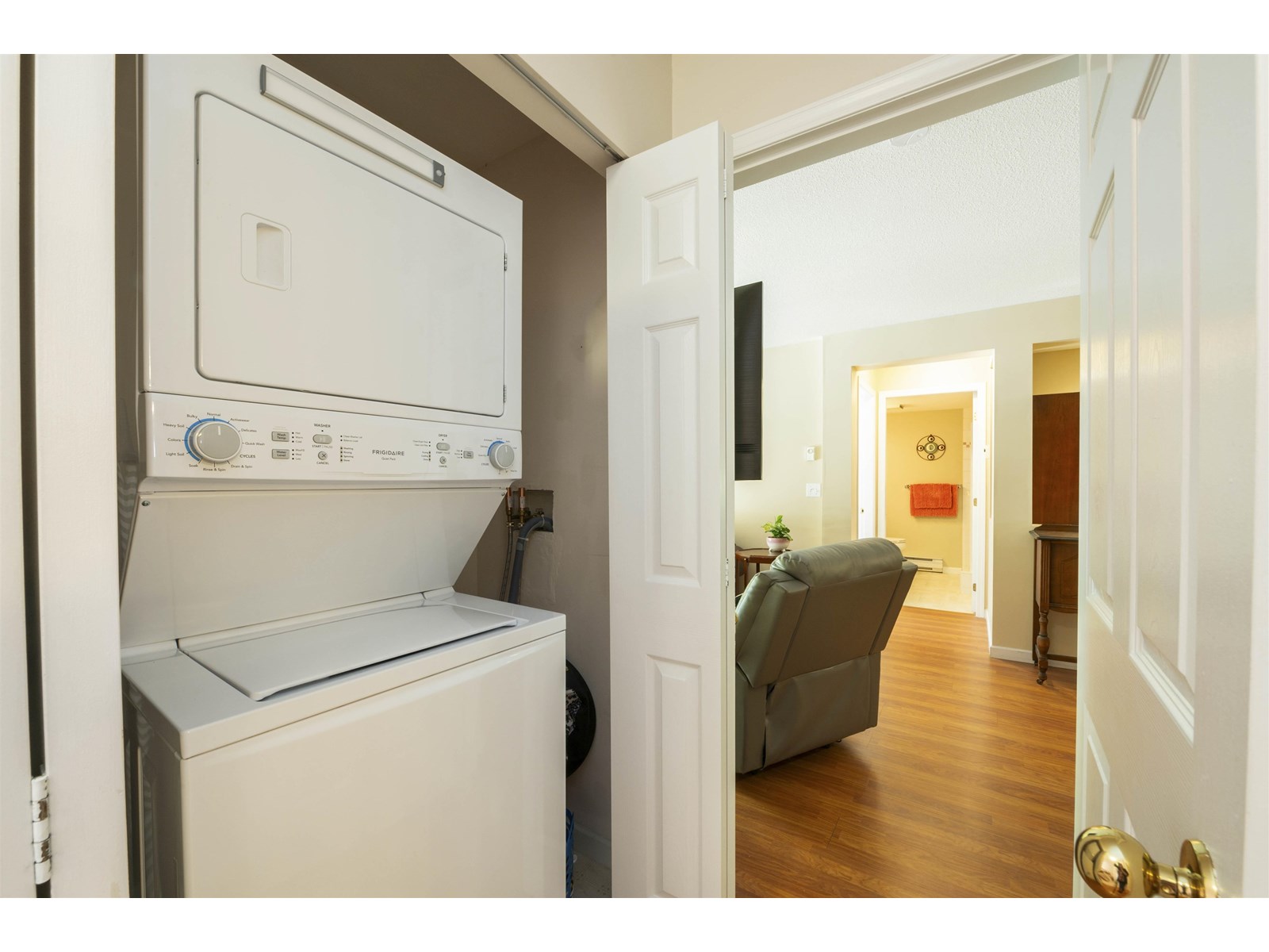 208 15185 22 Avenue Property Photo 21