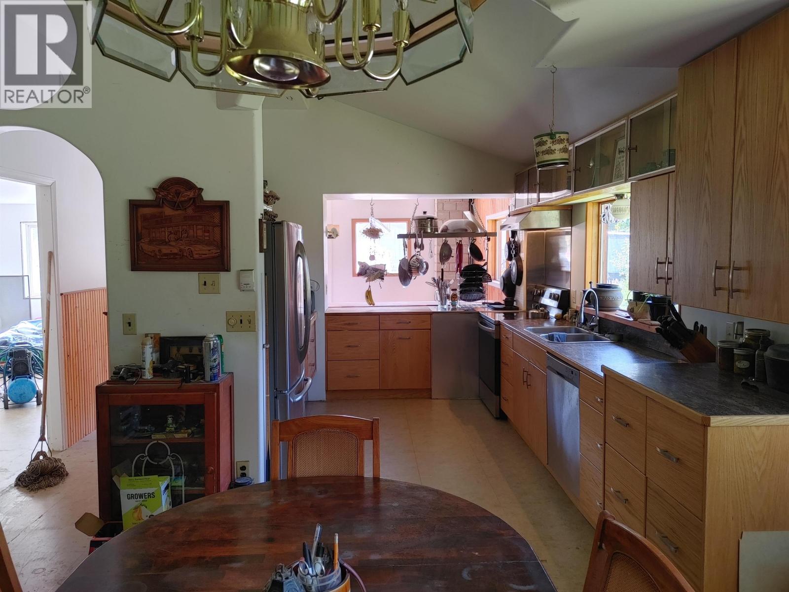 7814 Little Fort 24 Highway Property Photo 10