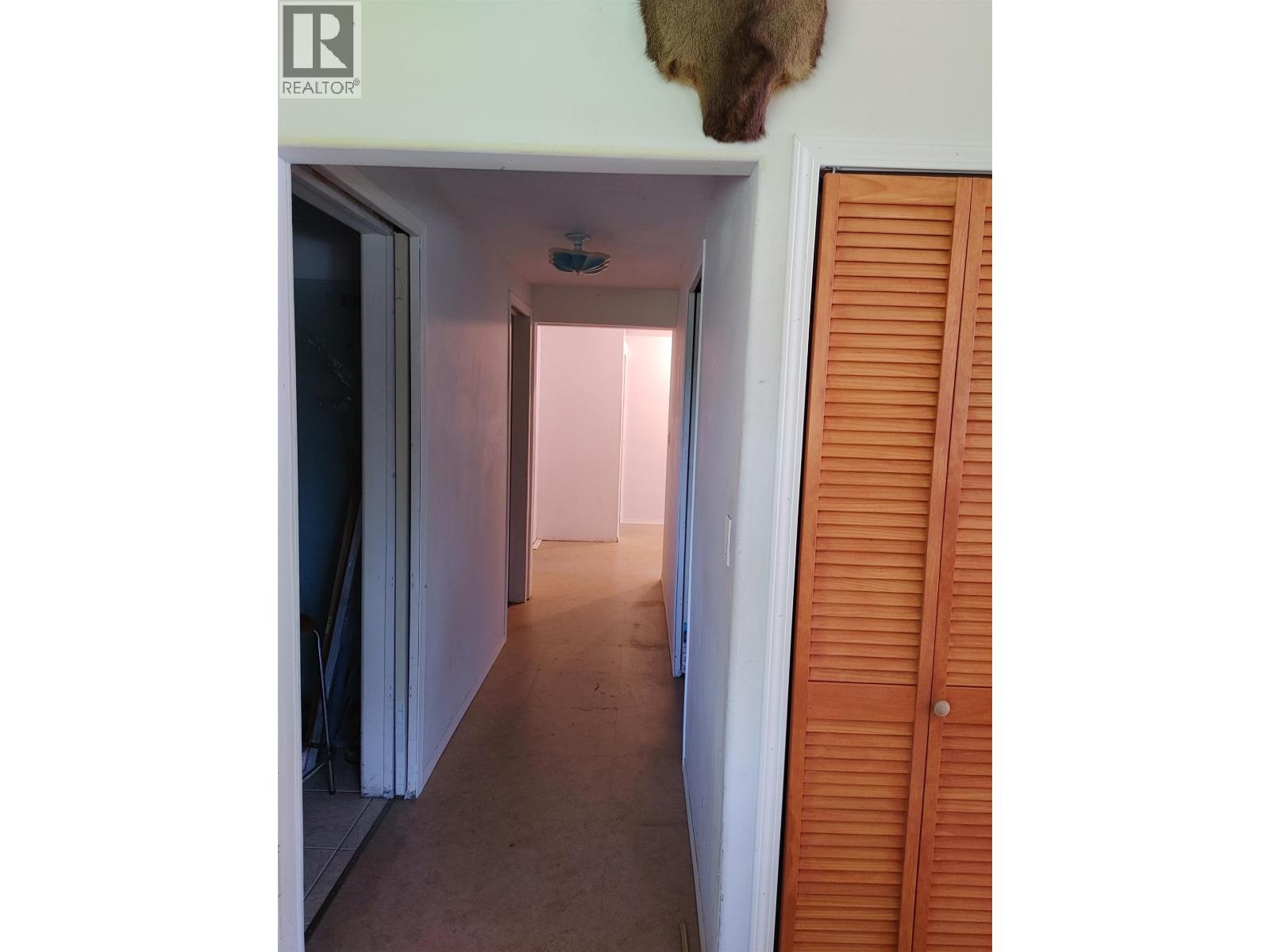 7814 Little Fort 24 Highway Property Photo 12