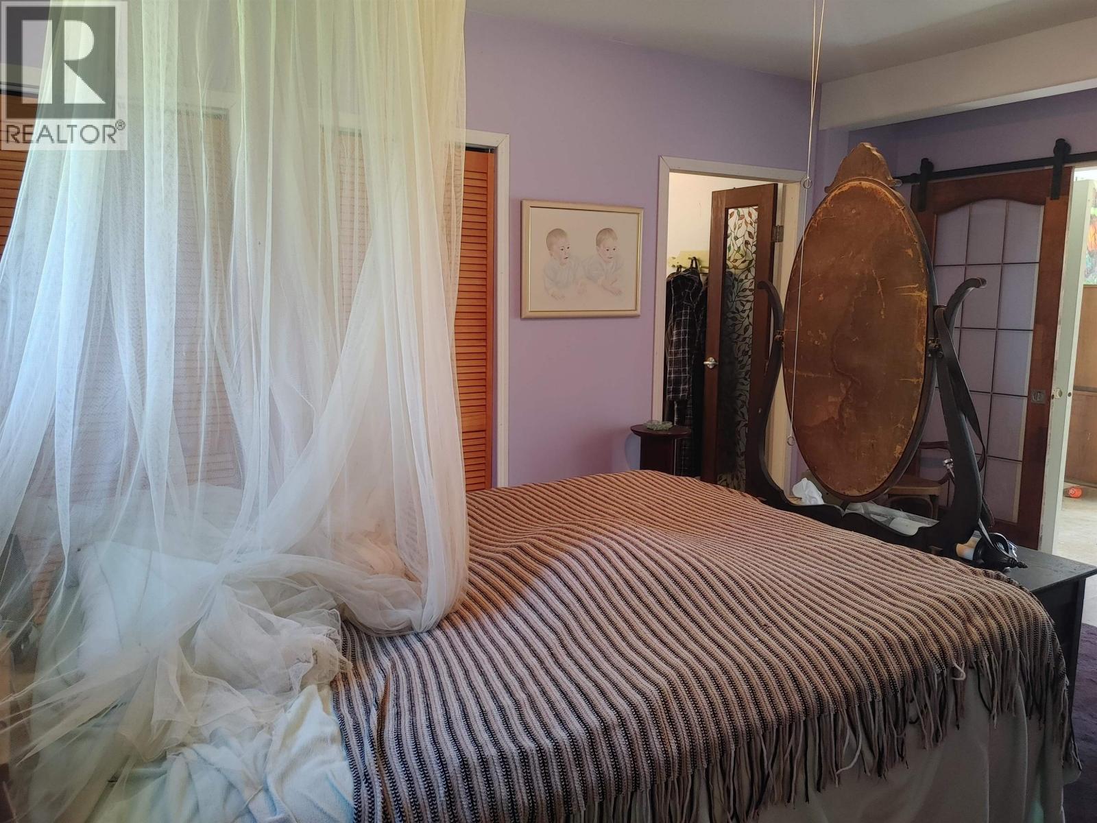 7814 Little Fort 24 Highway Property Photo 28