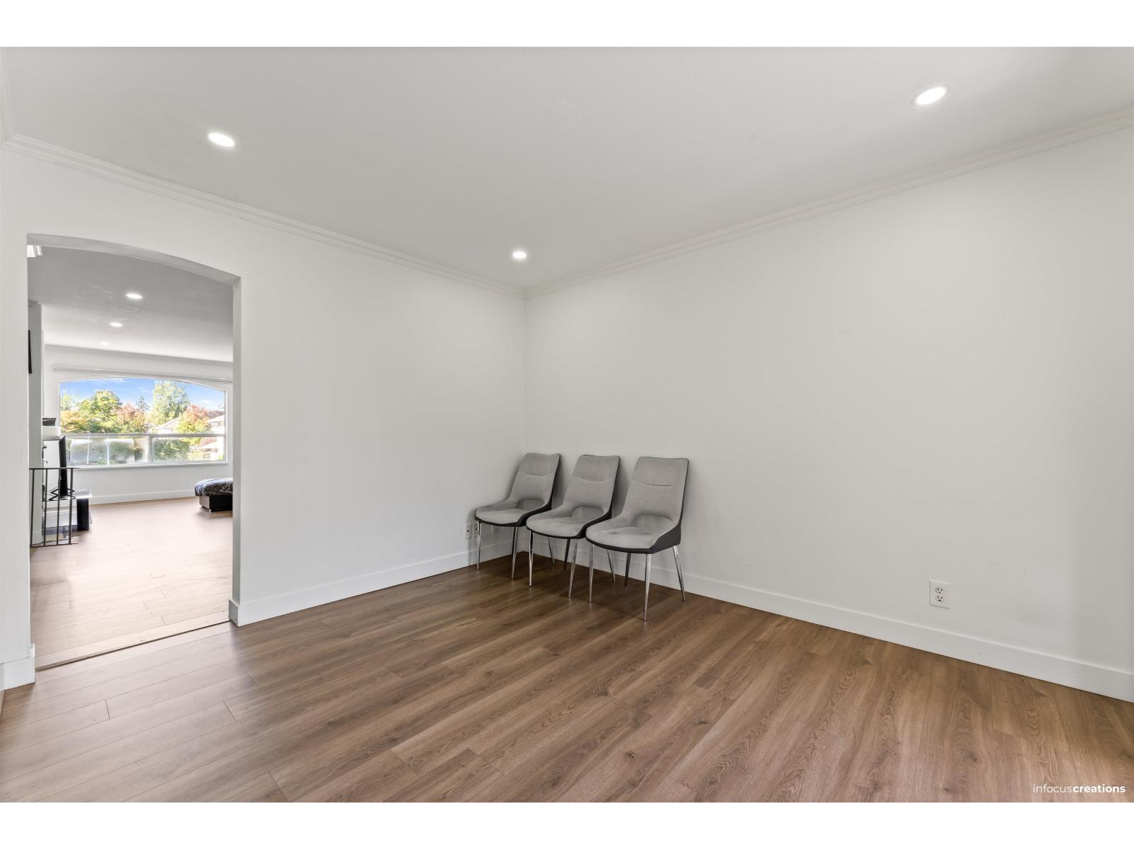 21 7140 132 Street Property Photo 8