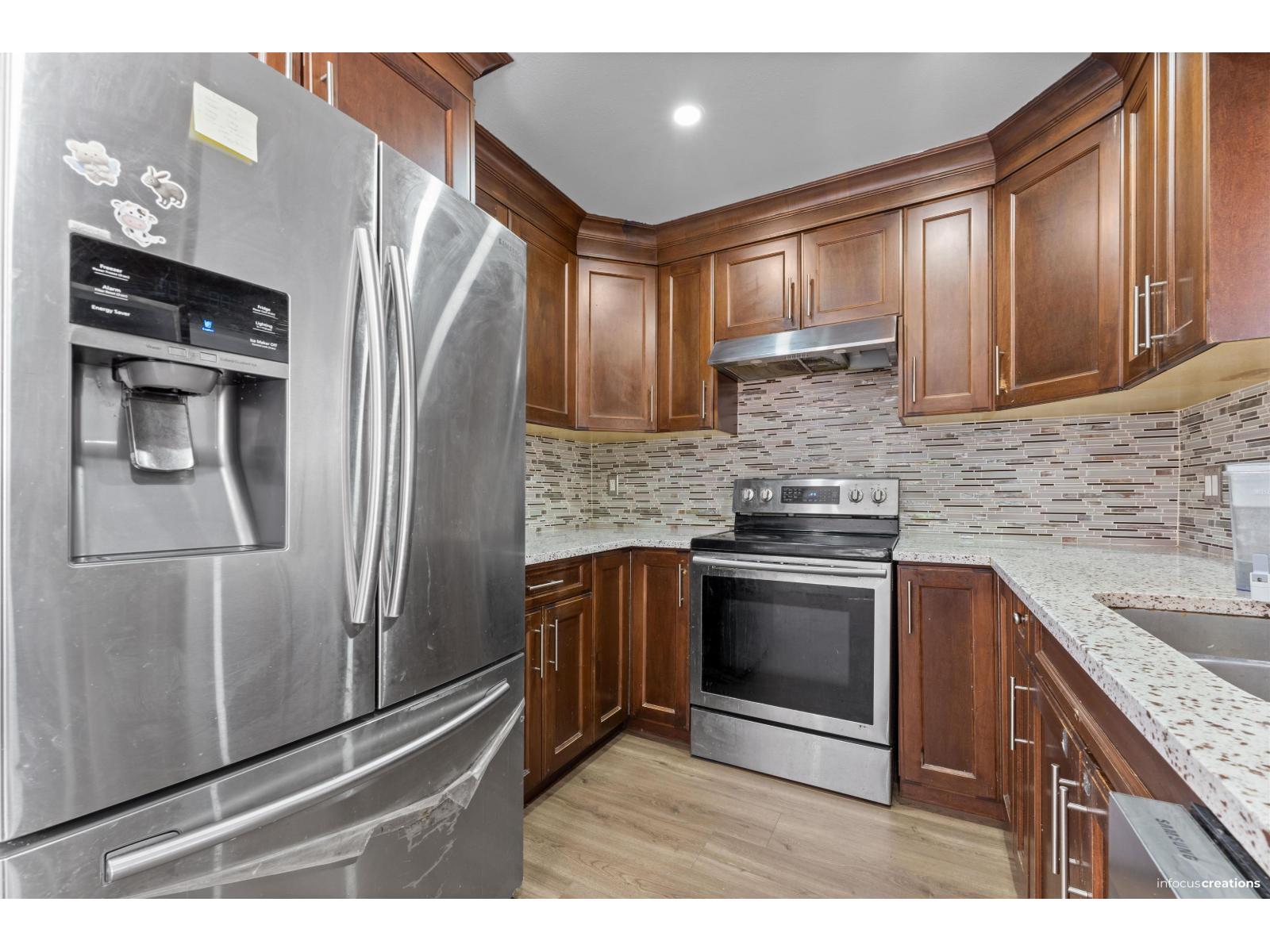 21 7140 132 Street Property Photo 10