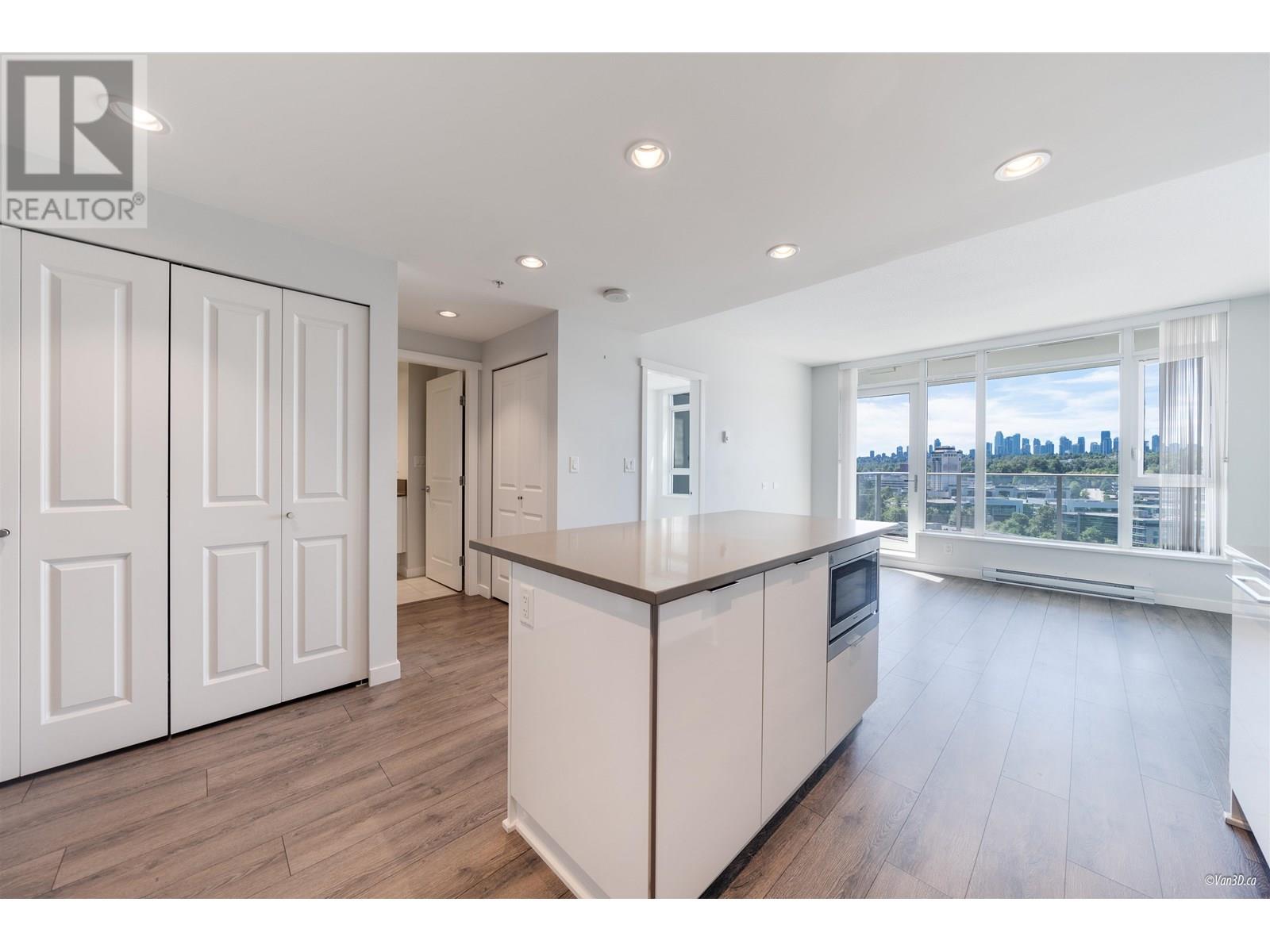 1402 2388 Madison Avenue Property Photo 6