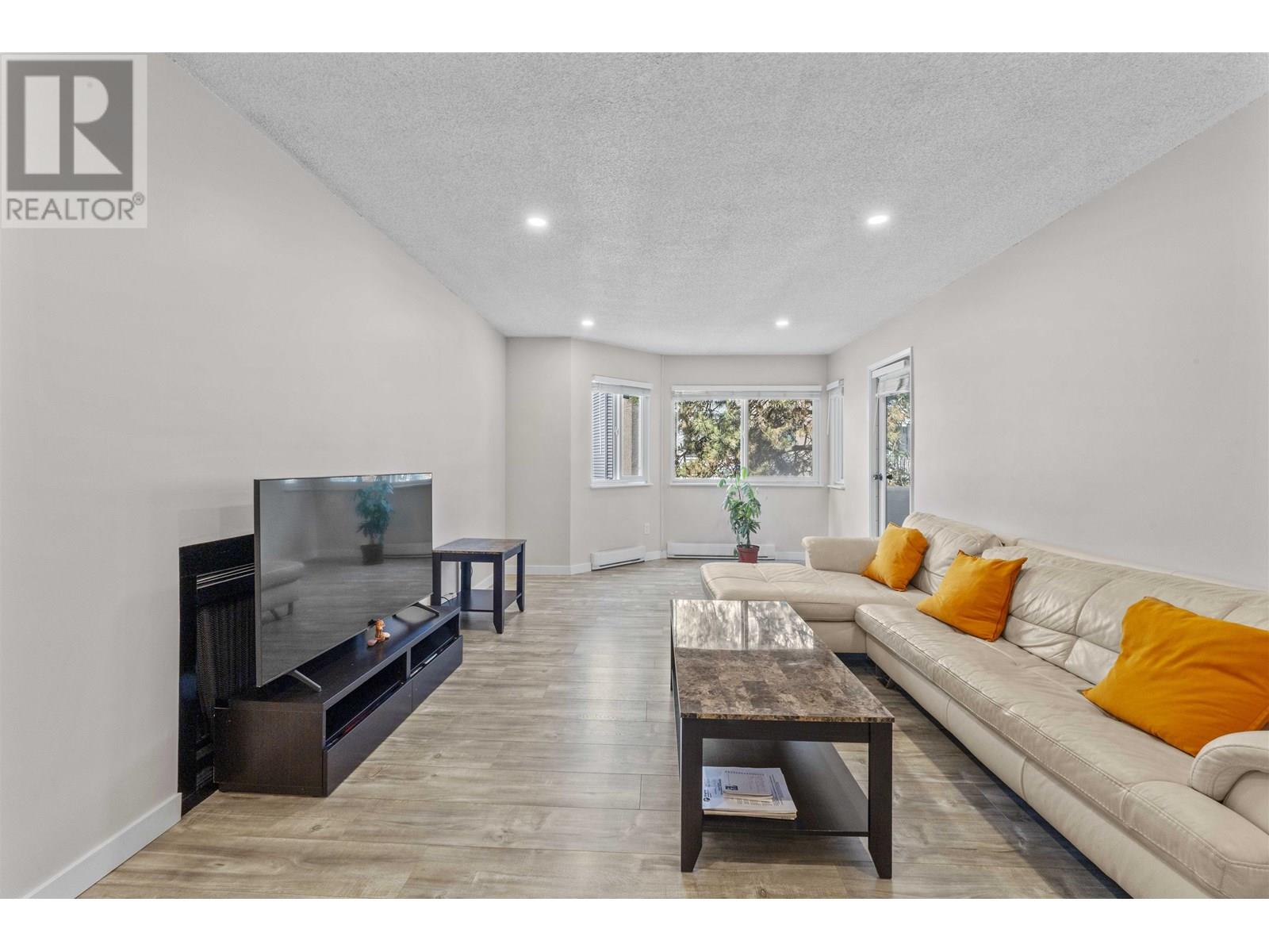 508 9890 Manchester Drive Property Photo 10