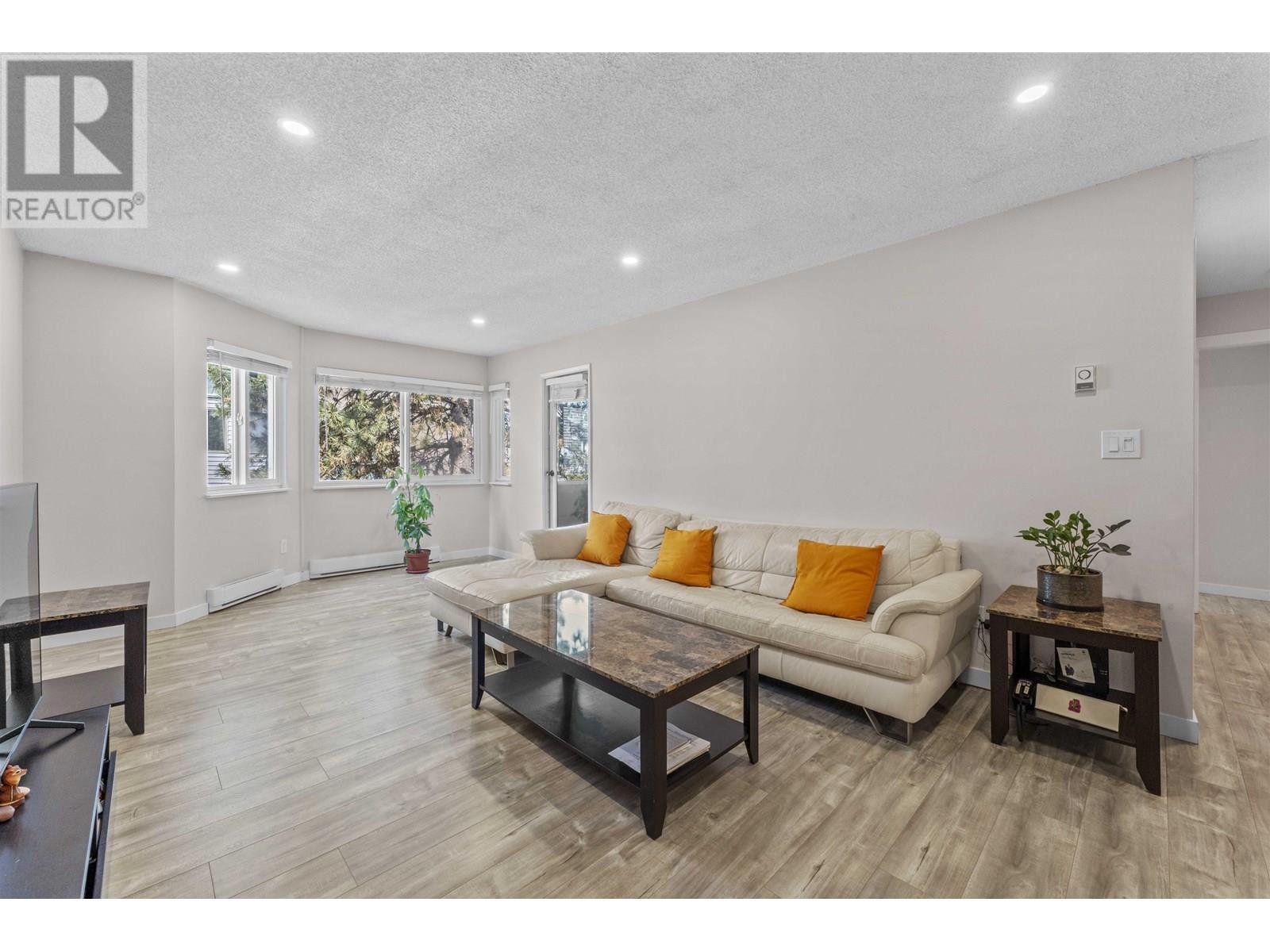 508 9890 Manchester Drive Property Photo 11