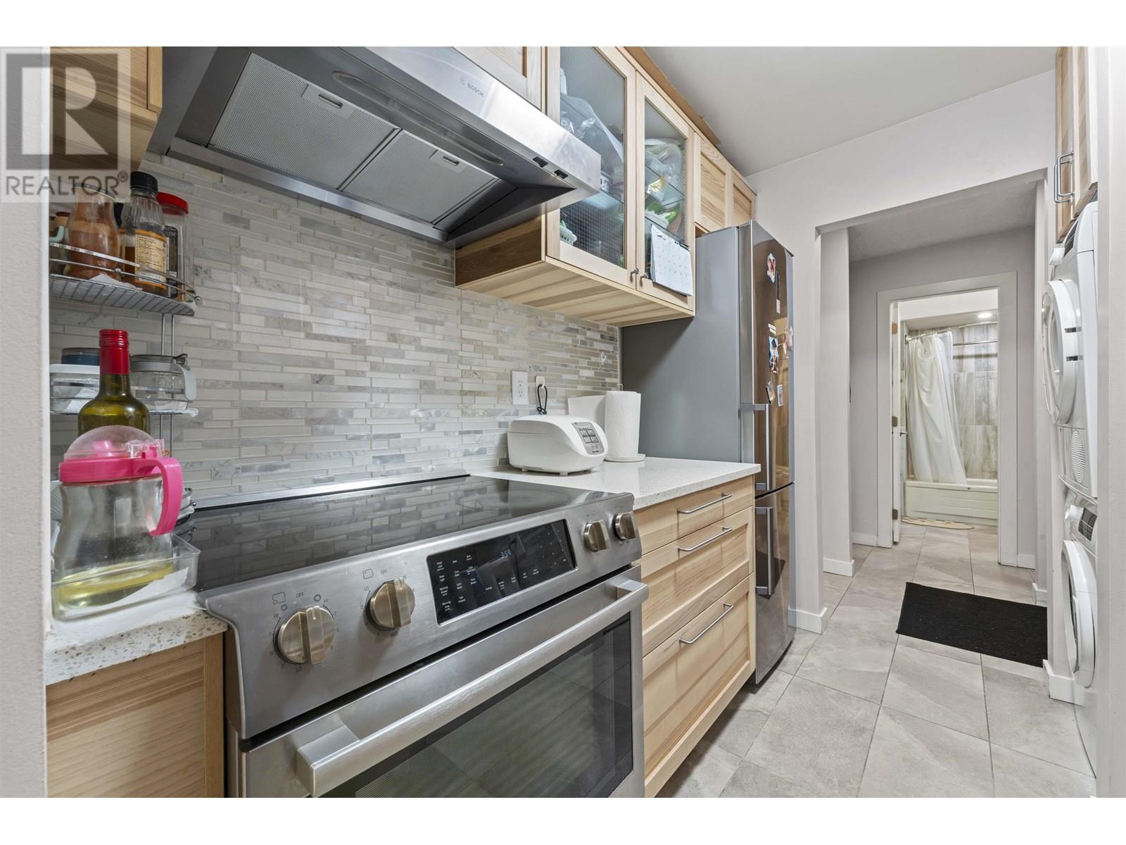 508 9890 Manchester Drive Property Photo 20