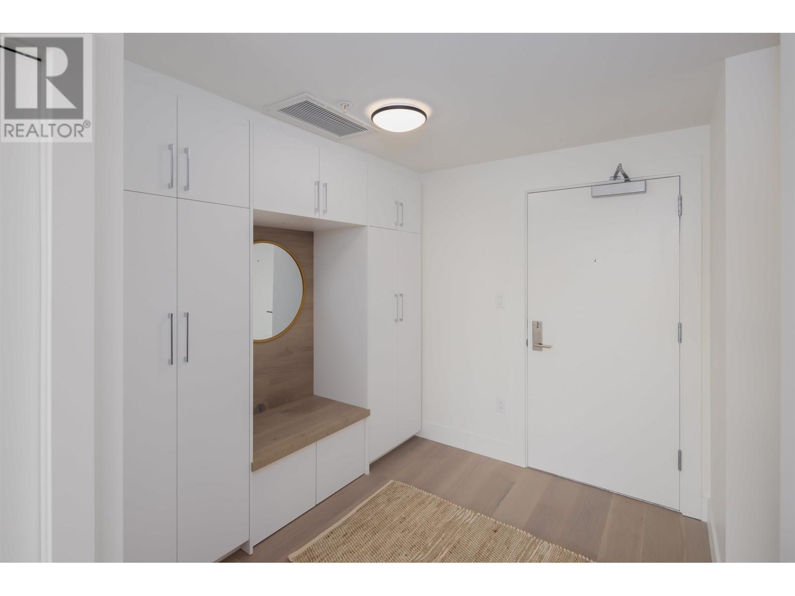 307 3405 Mamquam Road Property Photo 13