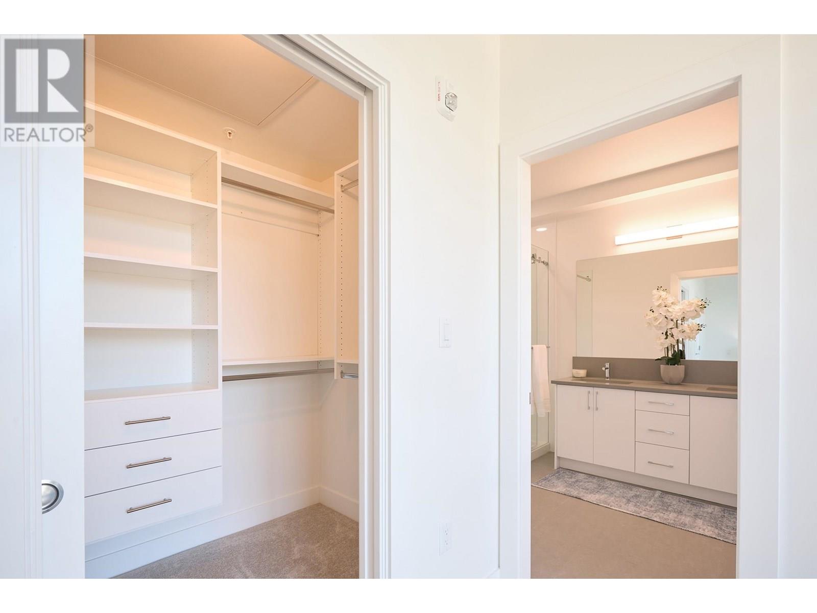 307 3405 Mamquam Road Property Photo 17