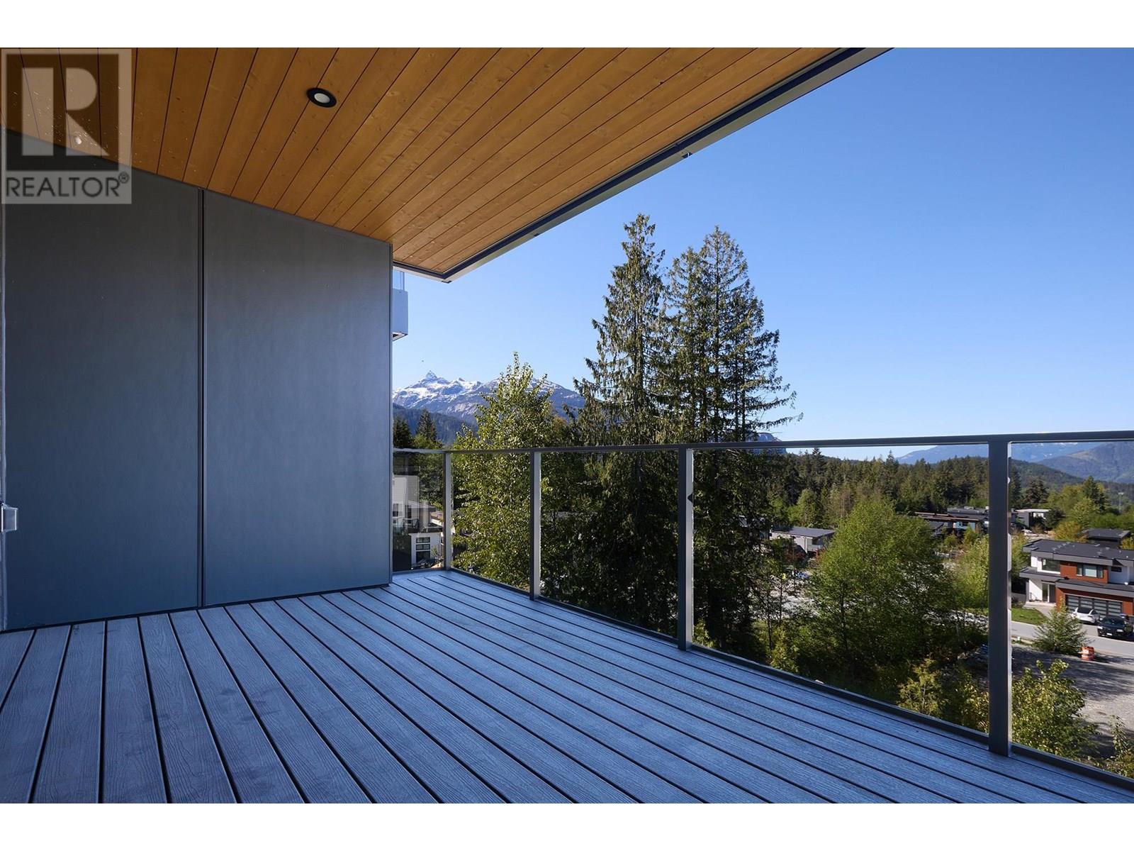 307 3405 Mamquam Road Property Photo 32