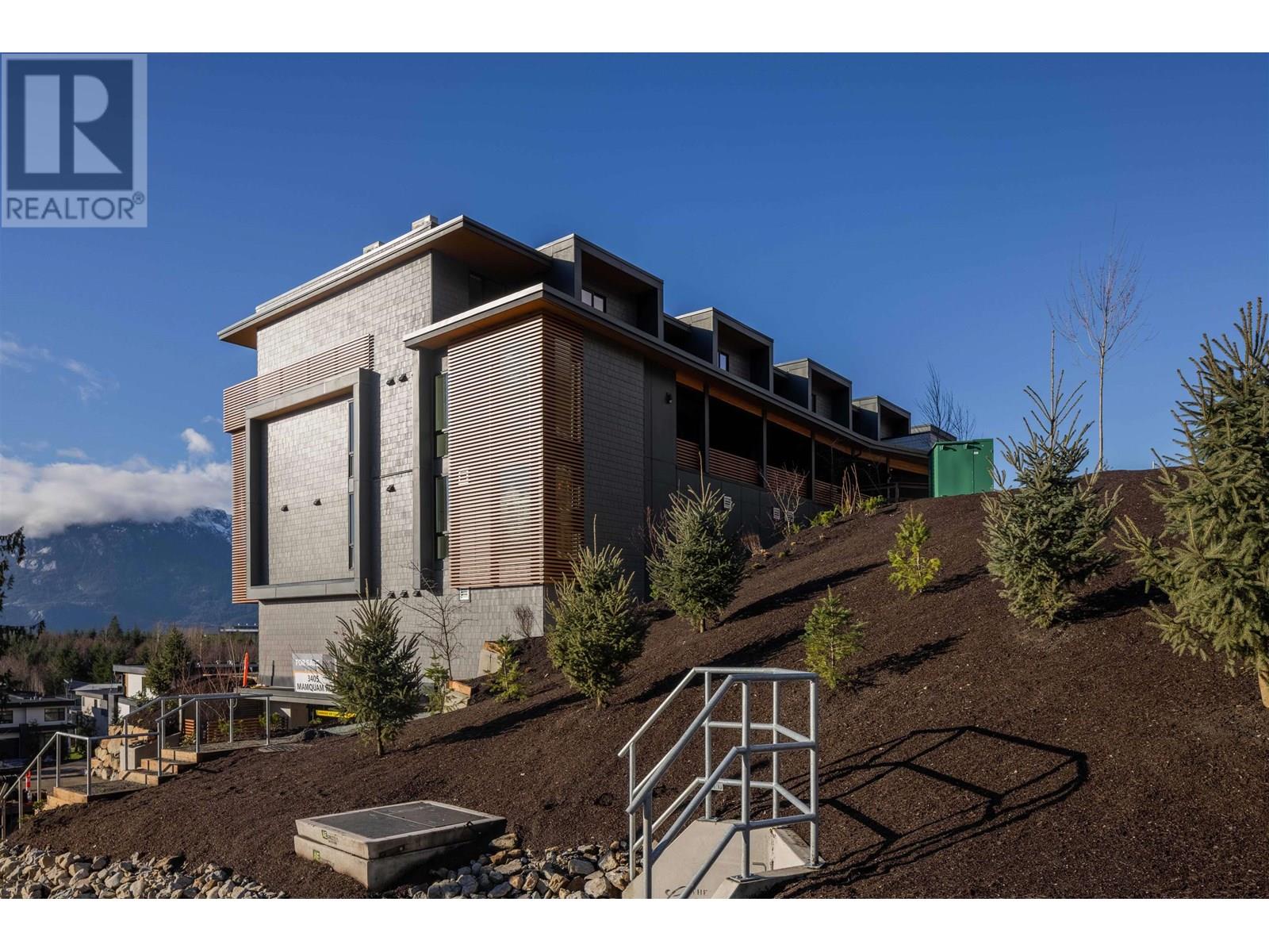 307 3405 Mamquam Road Property Photo 33