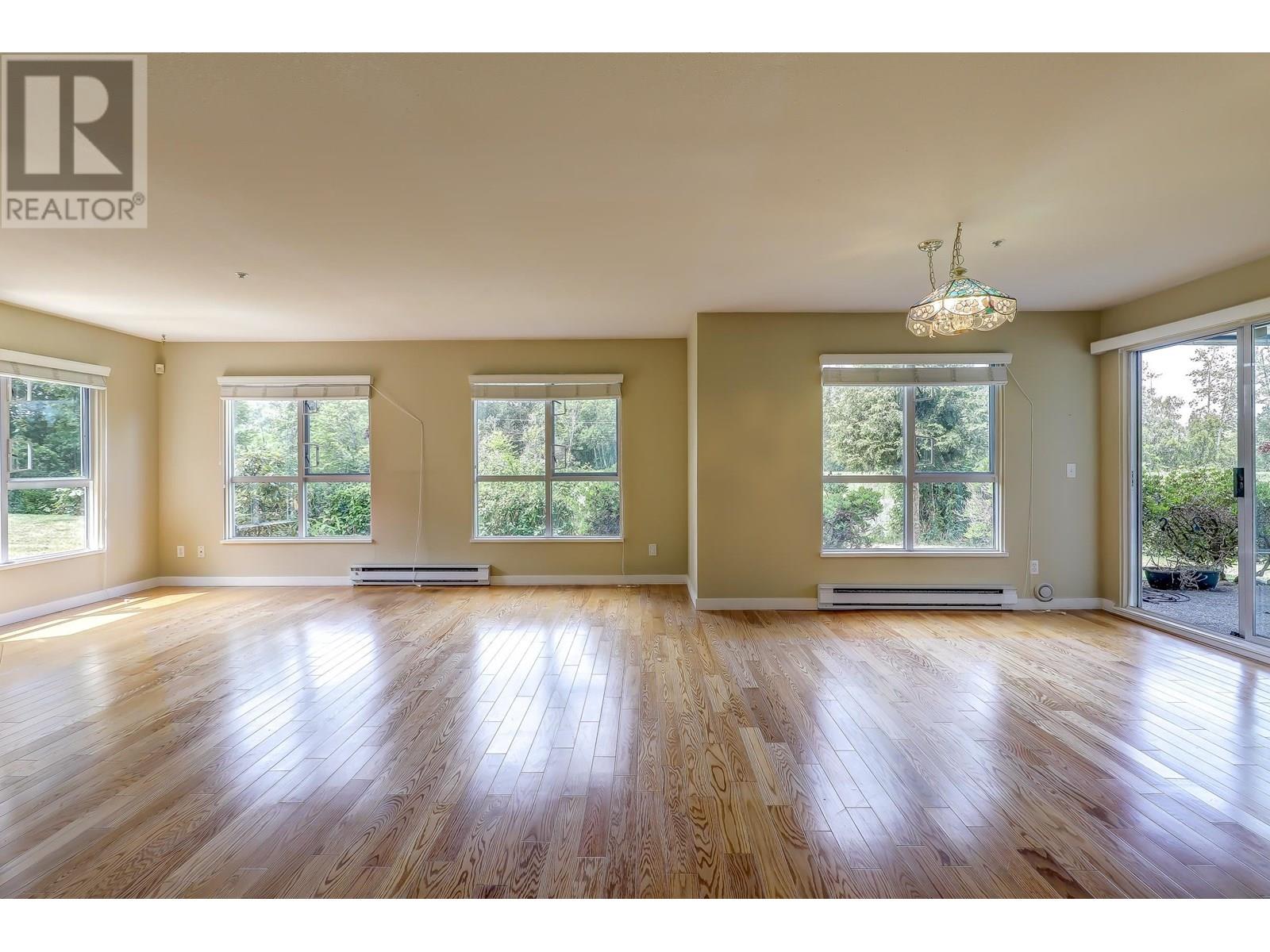 109 4955 River Road Property Photo 6