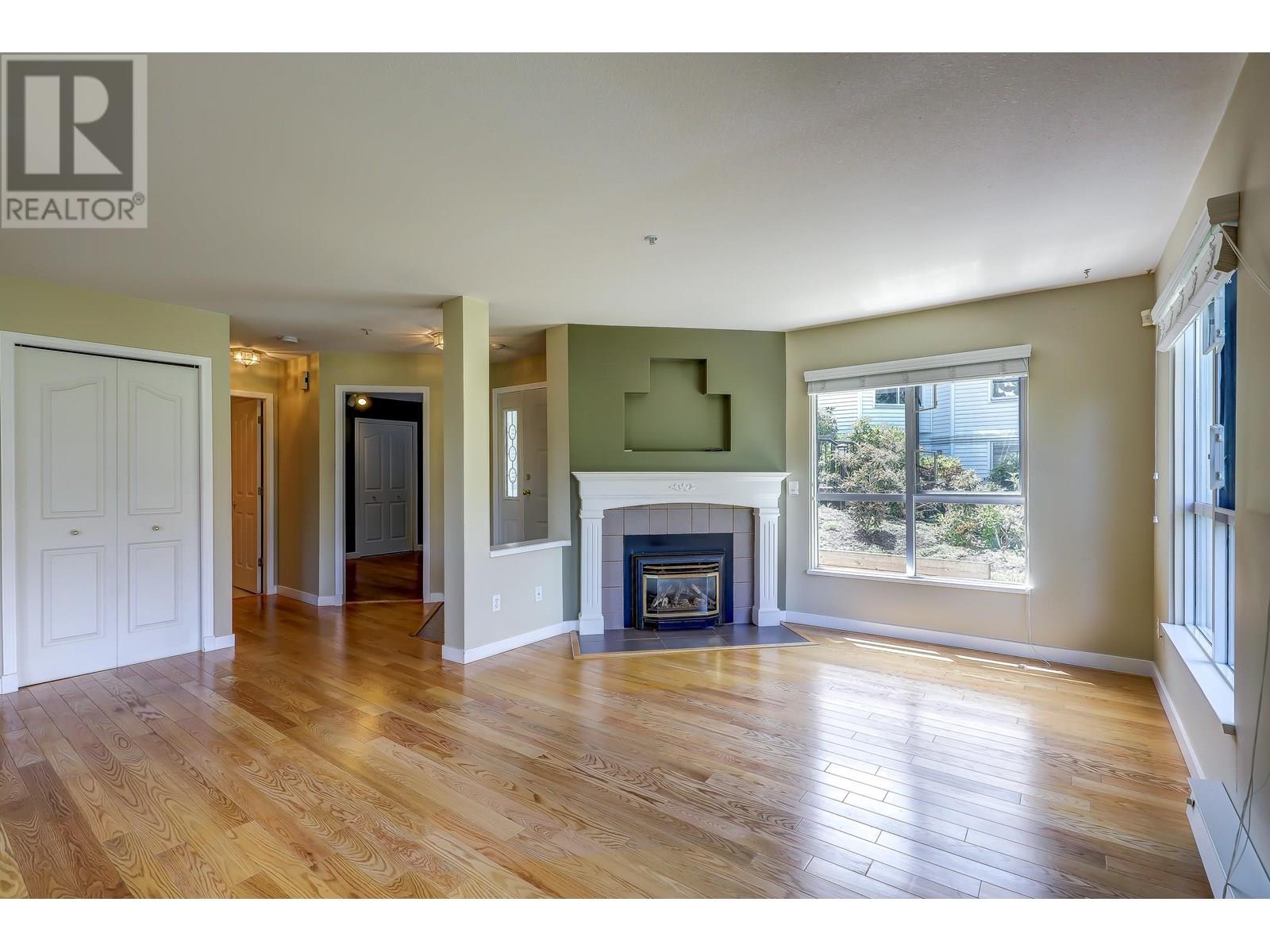 109 4955 River Road Property Photo 9