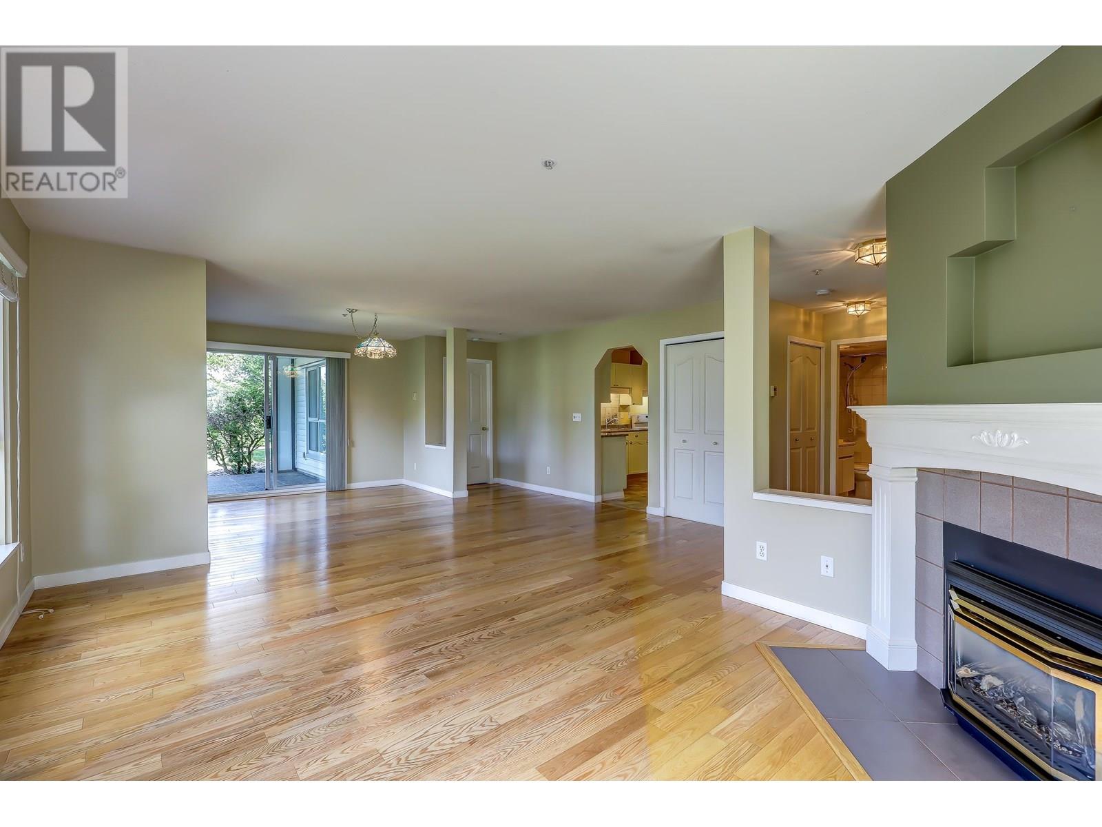 109 4955 River Road Property Photo 10