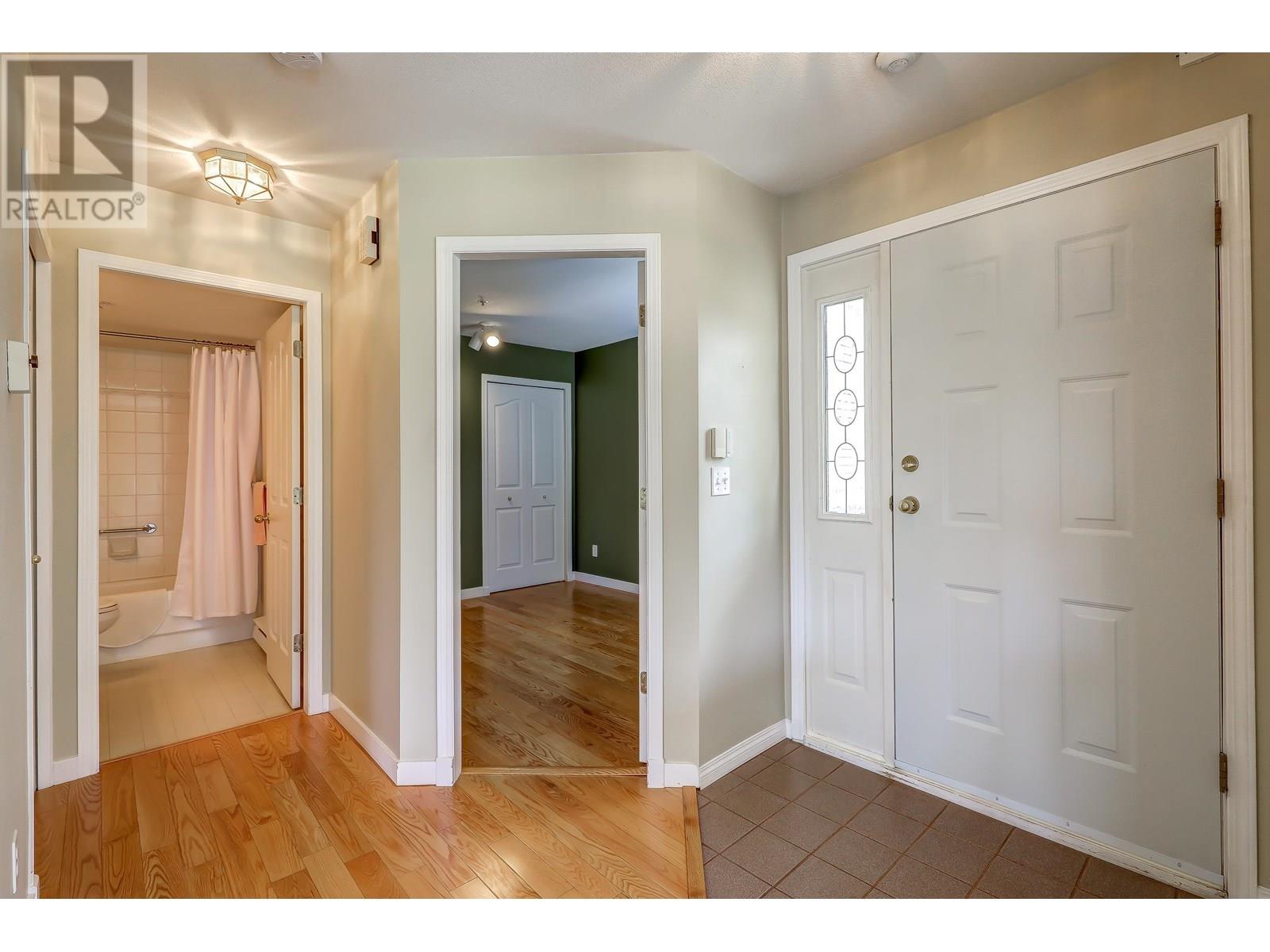 109 4955 River Road Property Photo 15