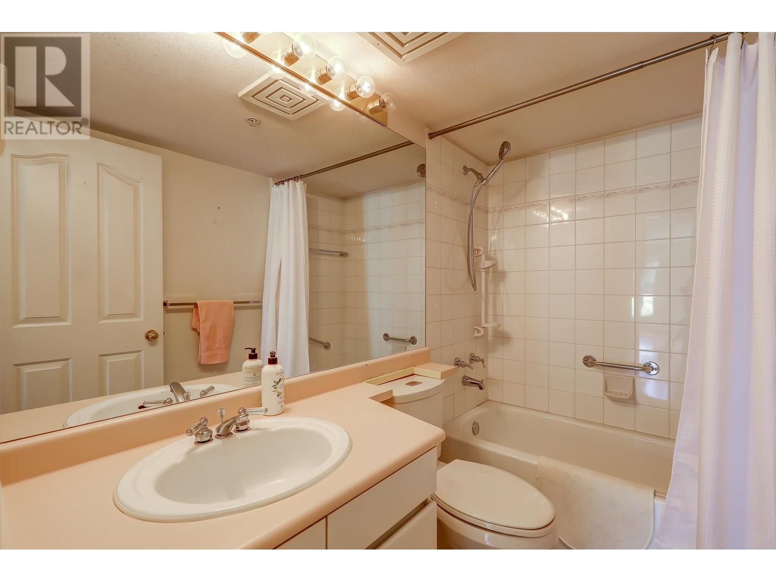 109 4955 River Road Property Photo 18
