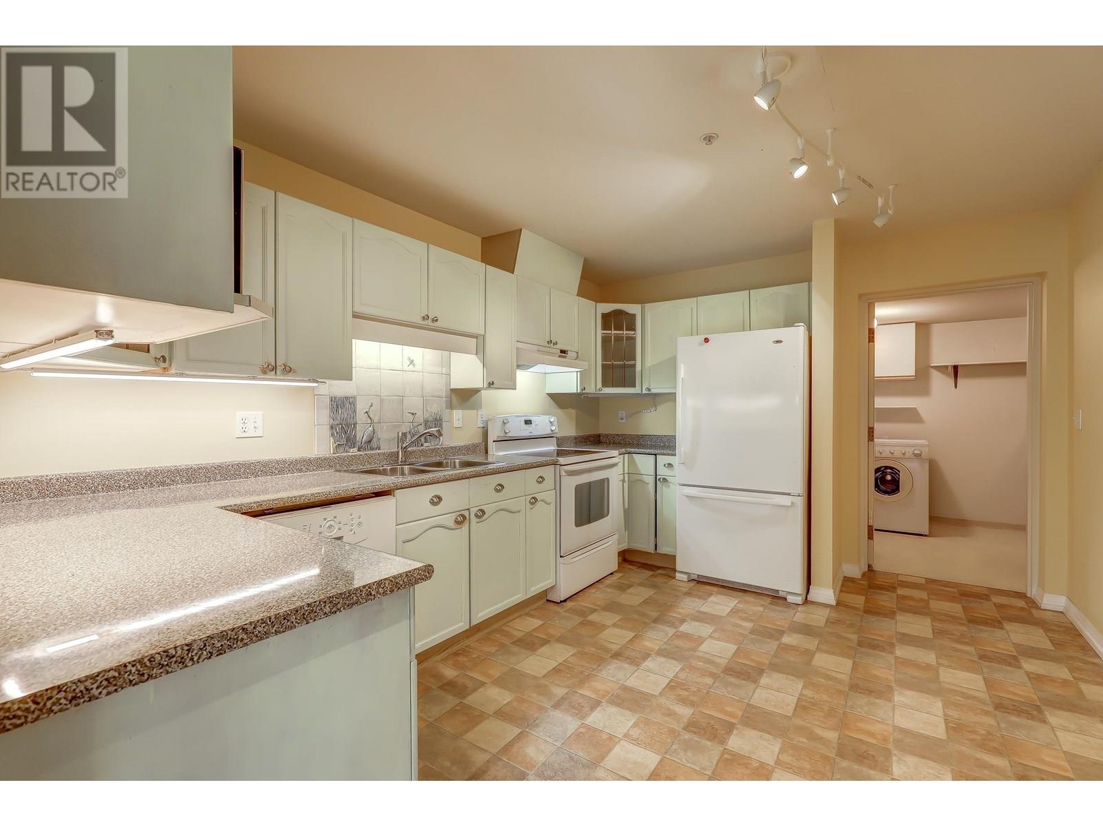 109 4955 River Road Property Photo 19