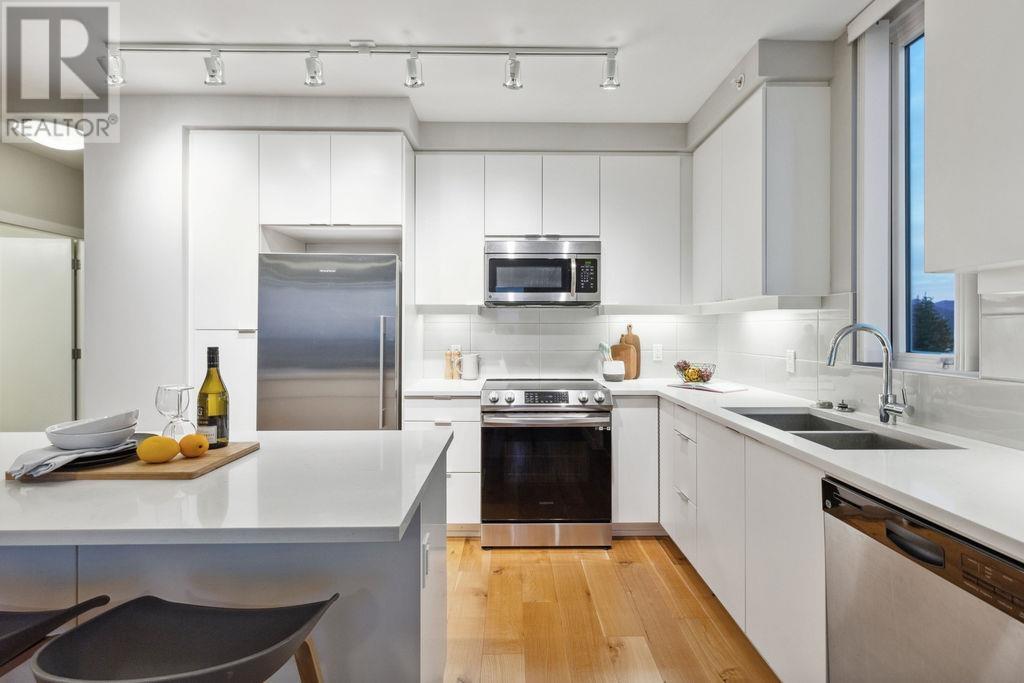 1404 9393 Tower Road Property Photo 12