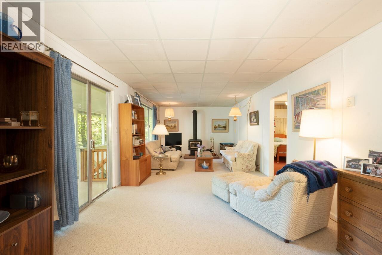 508 Collins Road Property Photo 3
