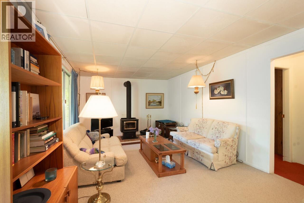 508 Collins Road Property Photo 4