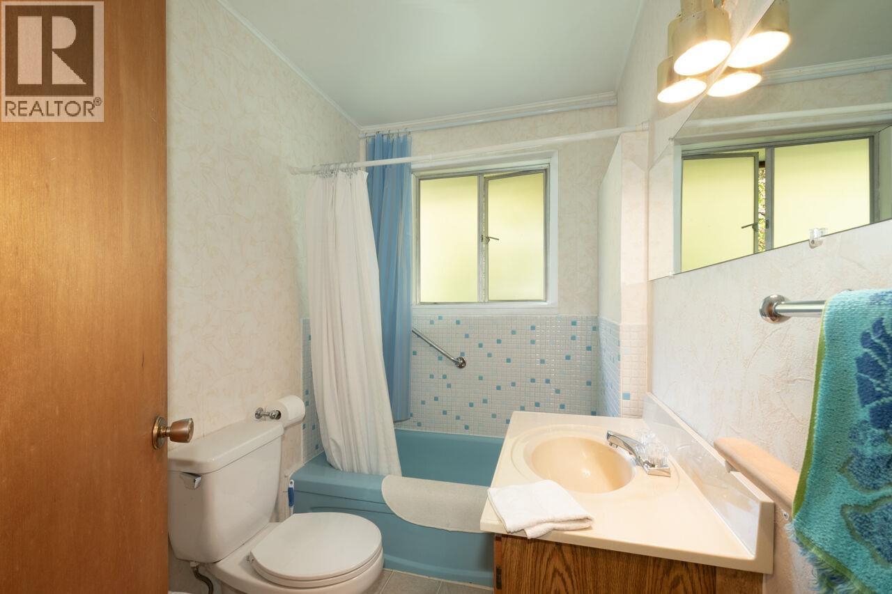 508 Collins Road Property Photo 10