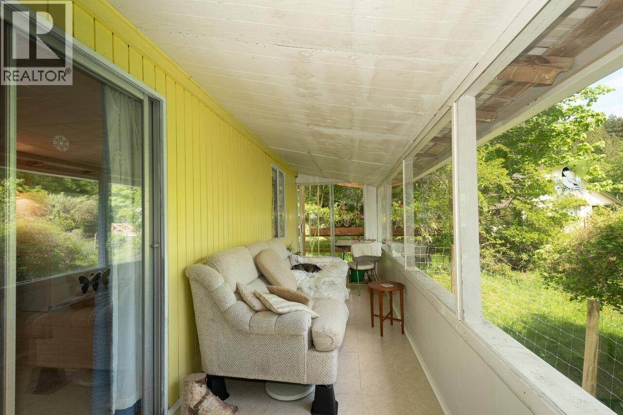 508 Collins Road Property Photo 11